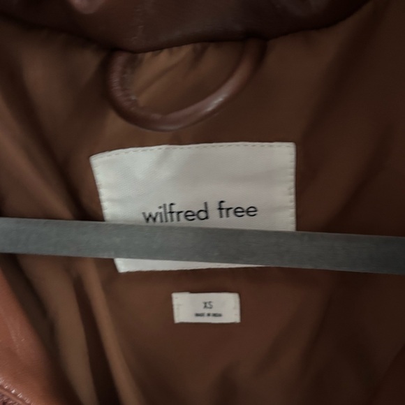 Aritzia Deep Brown Puffer Jacket - Picture 4 of 4